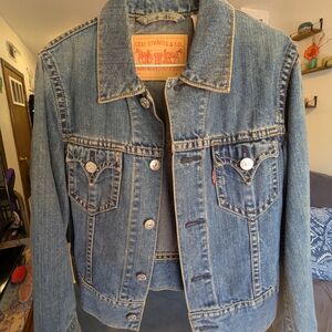 Levi's Blue Jean Jacket Classic Medium Wash